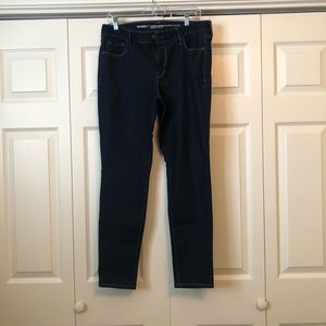Women’s Dark Wash Skinny Jeans